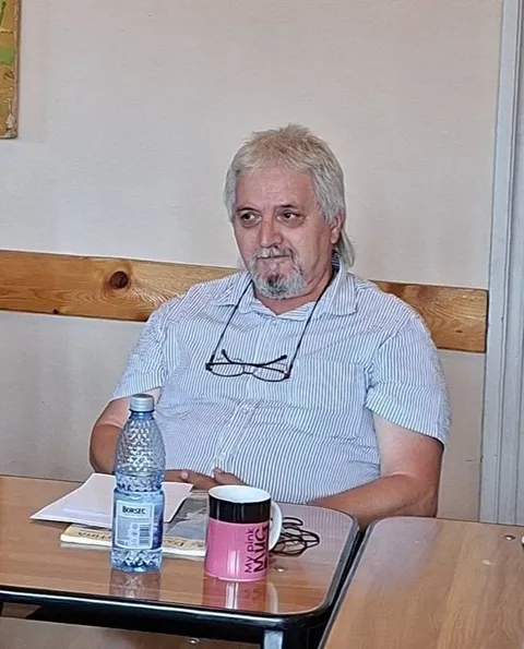 De vorbă cu scriitorii și cărțile lor — fotografia 13